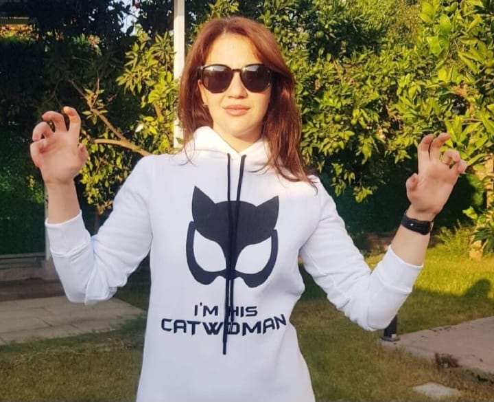936a5561-bb95-4d2c-bae5-a33143ce2d97 Beyaz Kalın İçi Polarlı Kapüşonlu Normal Kesim Desenli Örme Sweatshirt - Görsel 1