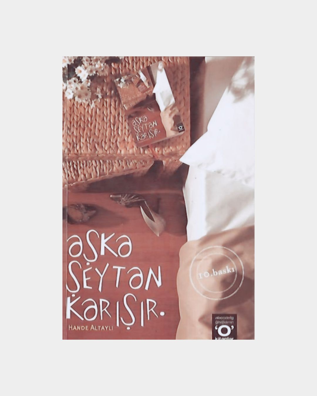 dff4d5f5-49b3-492c-940c-ddd14bf6e487 Aşka Şeytan Karışır - Görsel 1
